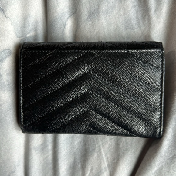 Saint Laurent
YSL Monogram Small Flap Wallet in Grained Leather - Picture 8 of 8
